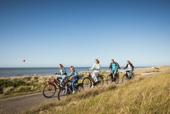 Fietsen langs de zeedijk | Hof Domburg & Buitenhof Domburg